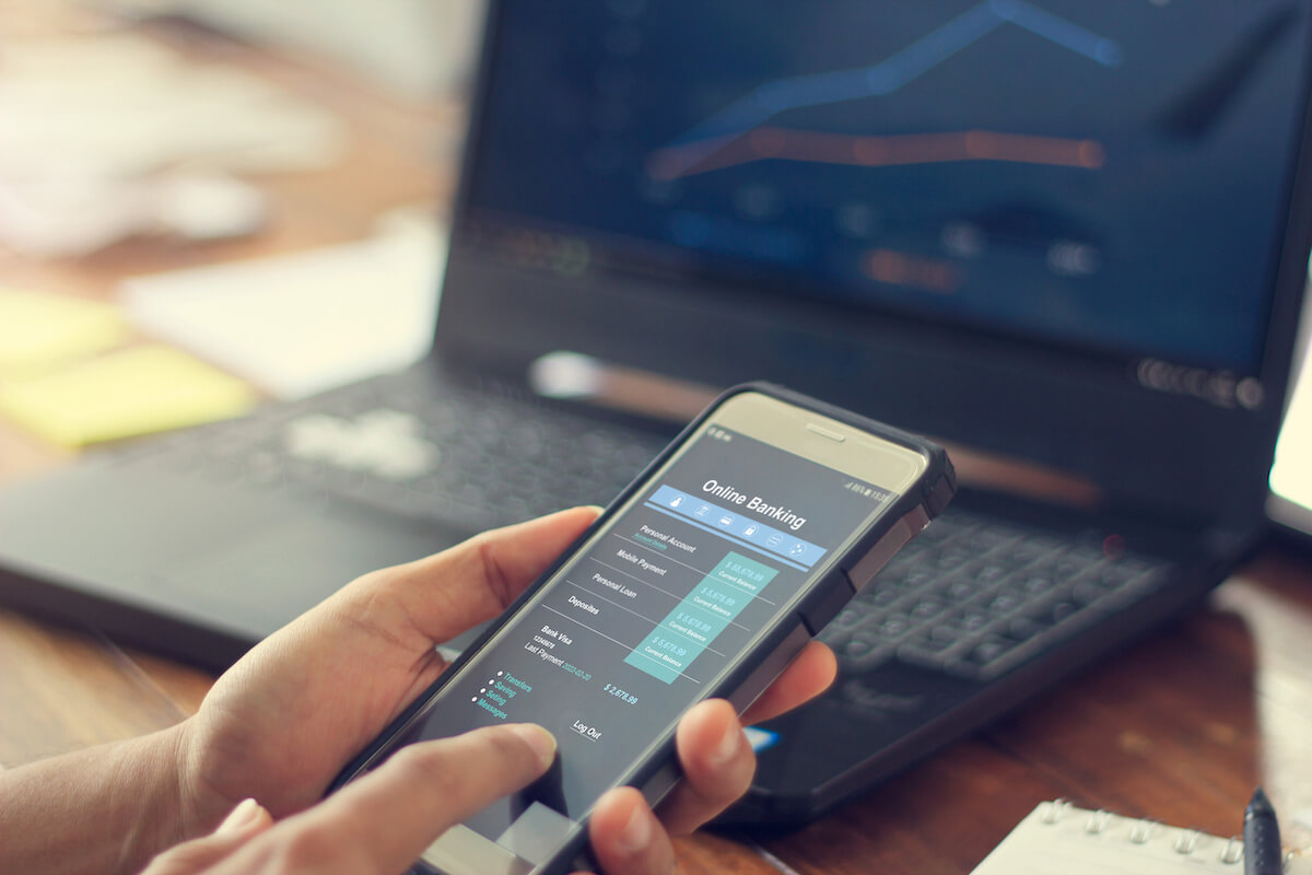 The Difference Between Online Banks and Fintech Apps