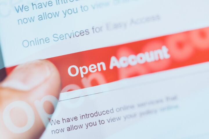 Best Checking Accounts in 2026