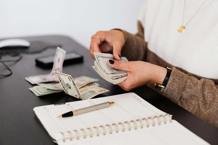 What Pay-Yourself-First Really Means in Practice