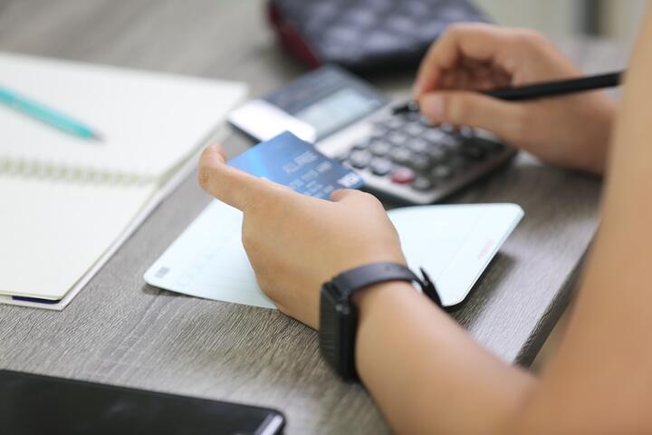 Why Some Accounts Charge Monthly Maintenance Fees