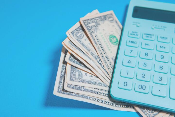 How Compound Interest Builds Wealth Quietly Over Time